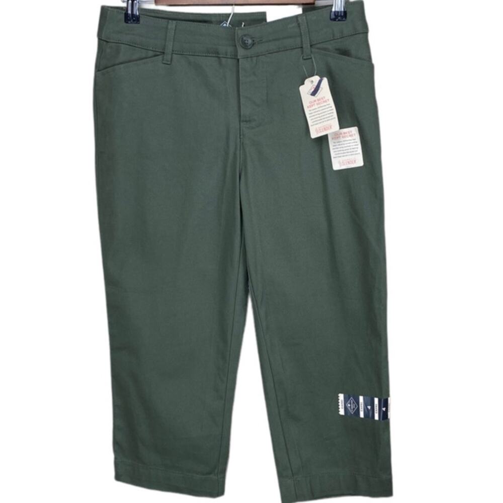 NWT St. John's Bay Oregano Green Capris Size 4